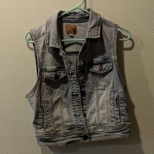 Jean Vest